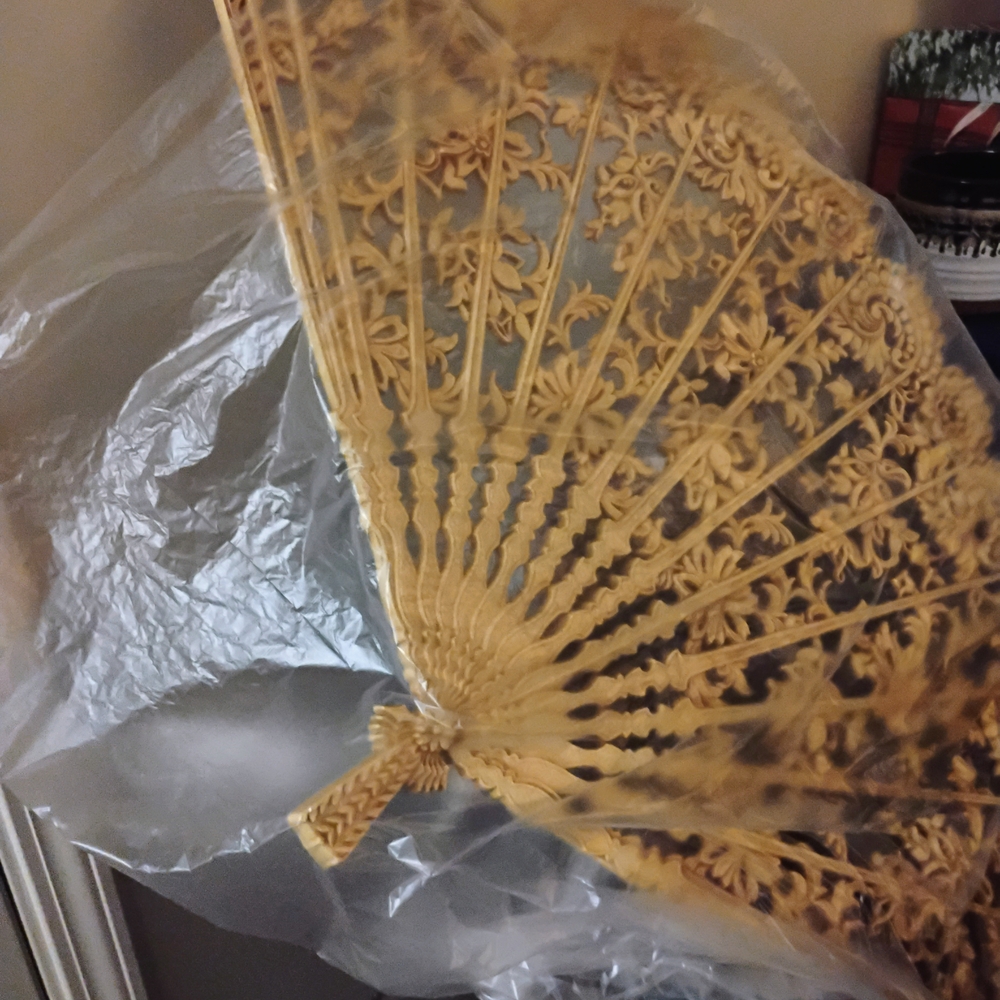 Fanatics Gold Decorative Fan